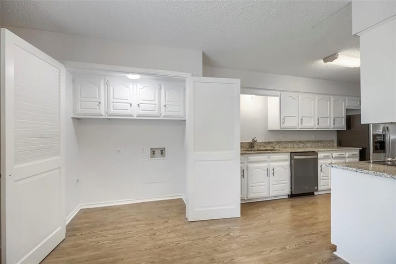 814 Oakbluff Drive, Lancaster TX 75146 - Photo 19