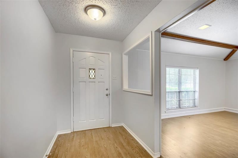 814 Oakbluff Drive, Lancaster TX 75146 - Photo 4