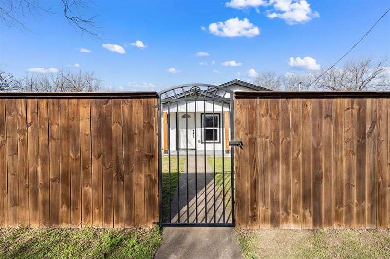 108 9th Street, Valley Mills TX 76689 - Photo 17