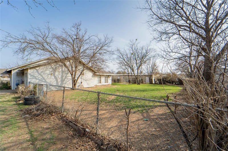 1109 W Elm Street, Breckenridge TX 76424 - Photo 20