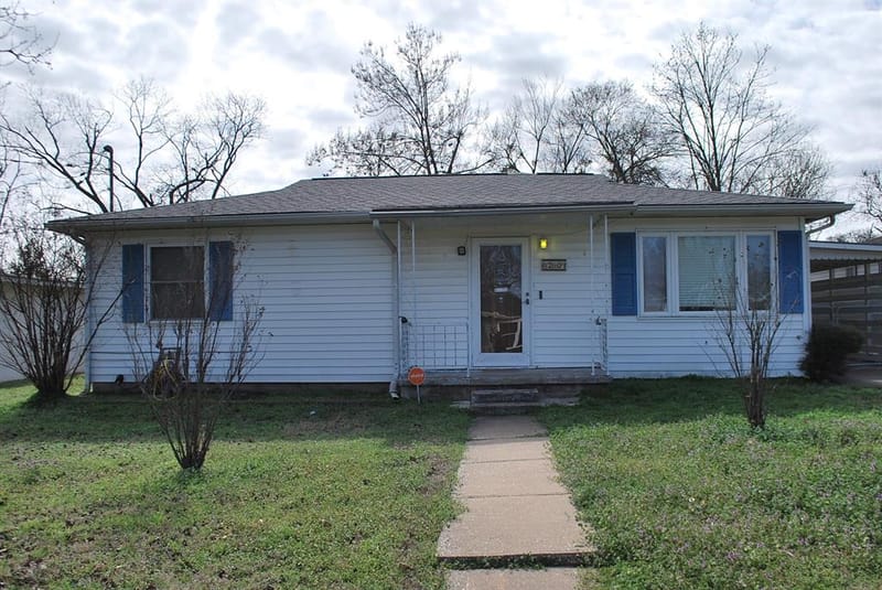 2604 W Johnson Street, Denison TX 75020
