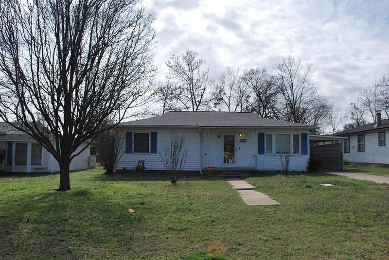 2604 W Johnson Street, Denison TX 75020 - Photo 9