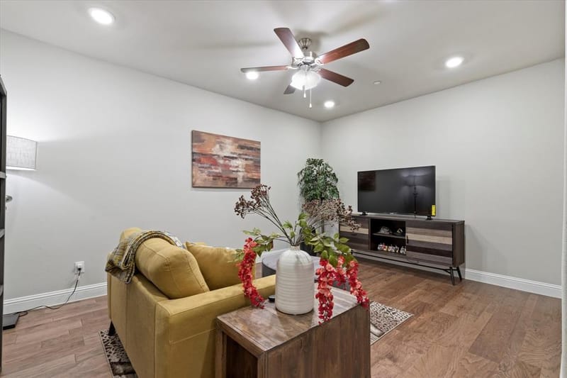 7829 Bayside Drive, Rowlett TX 75088 - Photo 6