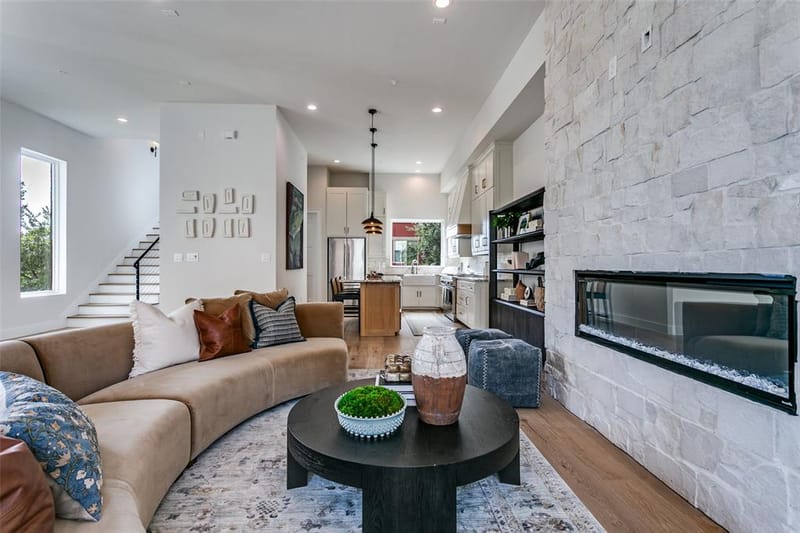 250 E Dallas Road # 121, Grapevine TX 76051