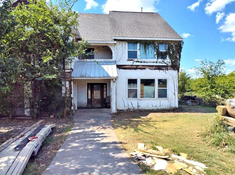 5077 E Line Road, Whitewright TX 75491