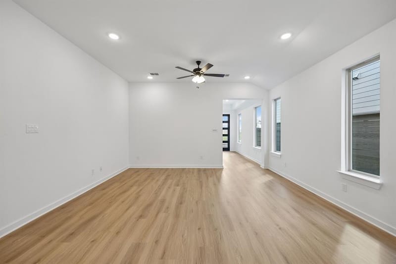 8725 Acorn Avenue, Justin TX 76247 - Photo 10