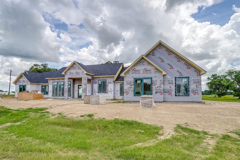 657 S Sugartree Drive, Lipan TX 76462 - Photo 2