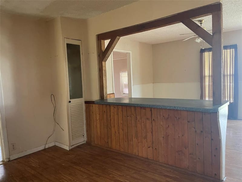 406 S Austin Street, Wolfe City TX 75496 - Photo 6