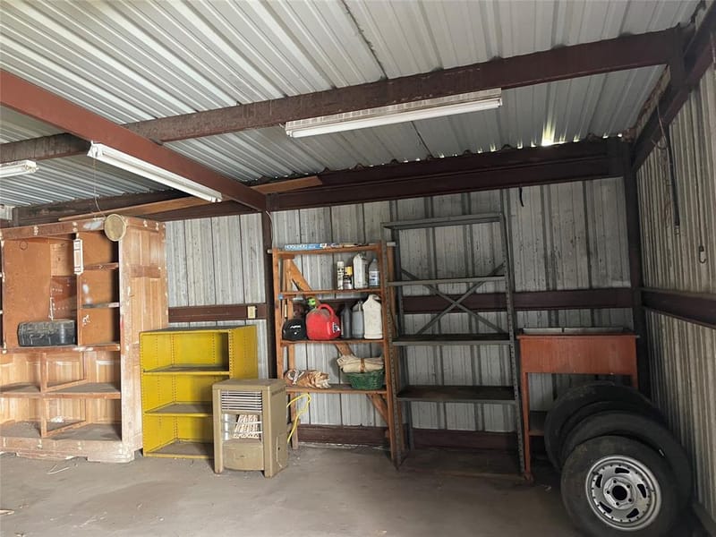 406 S Austin Street, Wolfe City TX 75496 - Photo 16