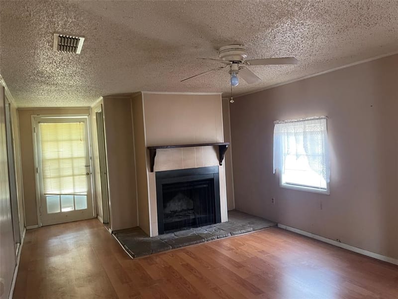 406 S Austin Street, Wolfe City TX 75496 - Photo 10