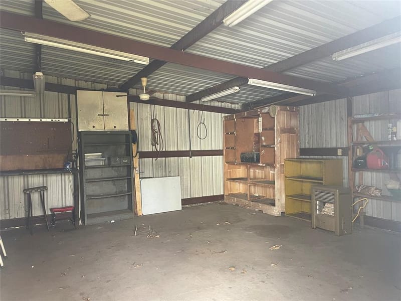 406 S Austin Street, Wolfe City TX 75496 - Photo 15