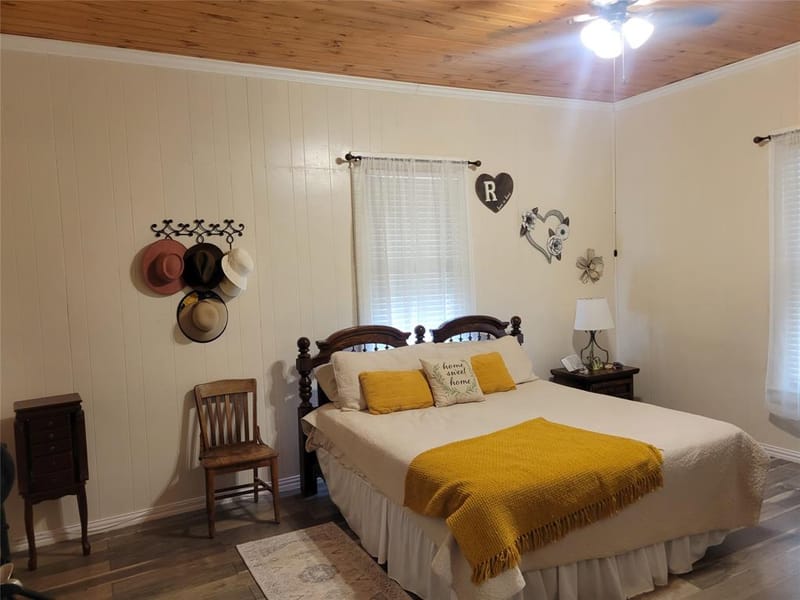 706 W Wrights Avenue, Comanche TX 76442 - Photo 12