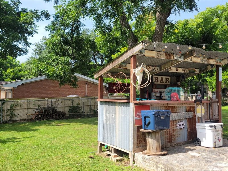 706 W Wrights Avenue, Comanche TX 76442 - Photo 22