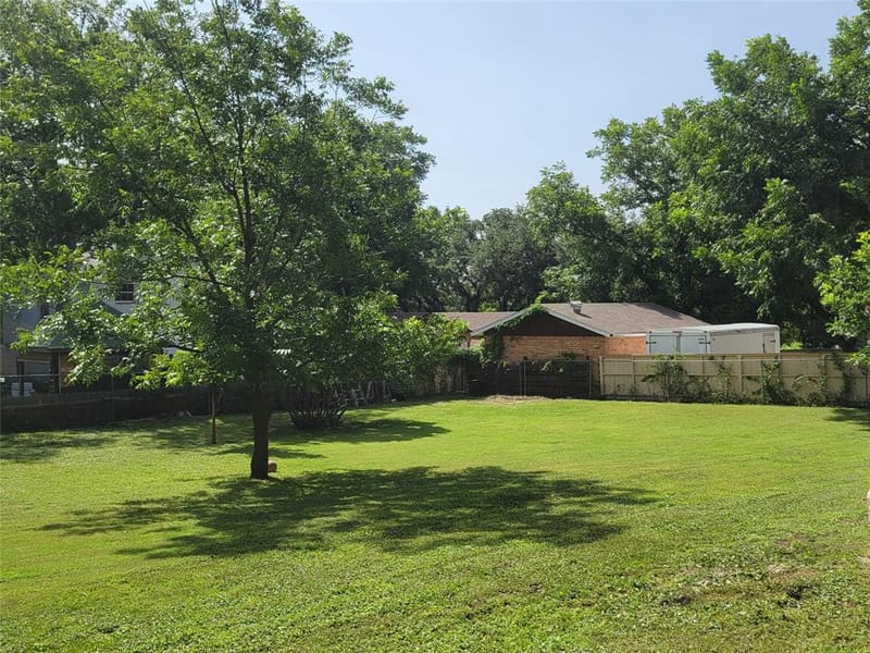 706 W Wrights Avenue, Comanche TX 76442 - Photo 24