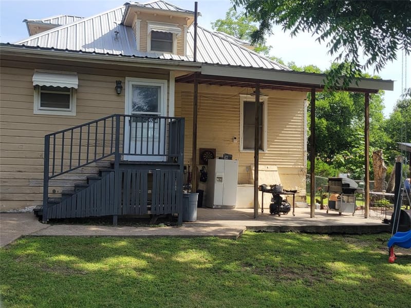 706 W Wrights Avenue, Comanche TX 76442 - Photo 19