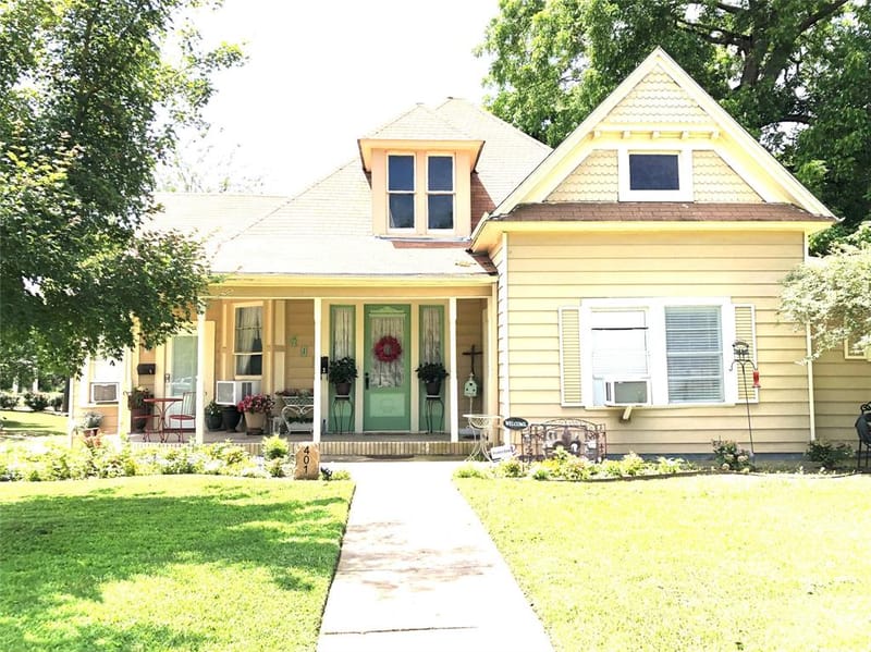 401 Sam Rayburn Drive # 1, Bonham TX 75418