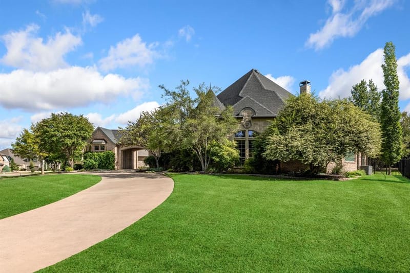 3305 Clubview Drive, Denton TX 76226 - Photo 2