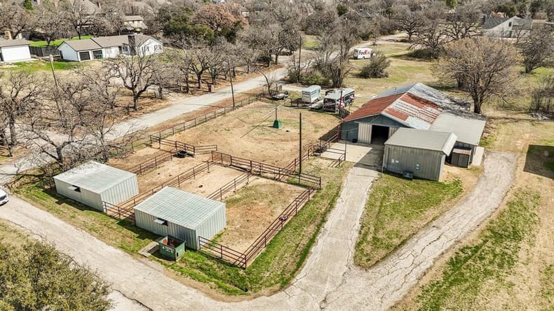 309 Sanders Road, Denton TX 76210 - Photo 4
