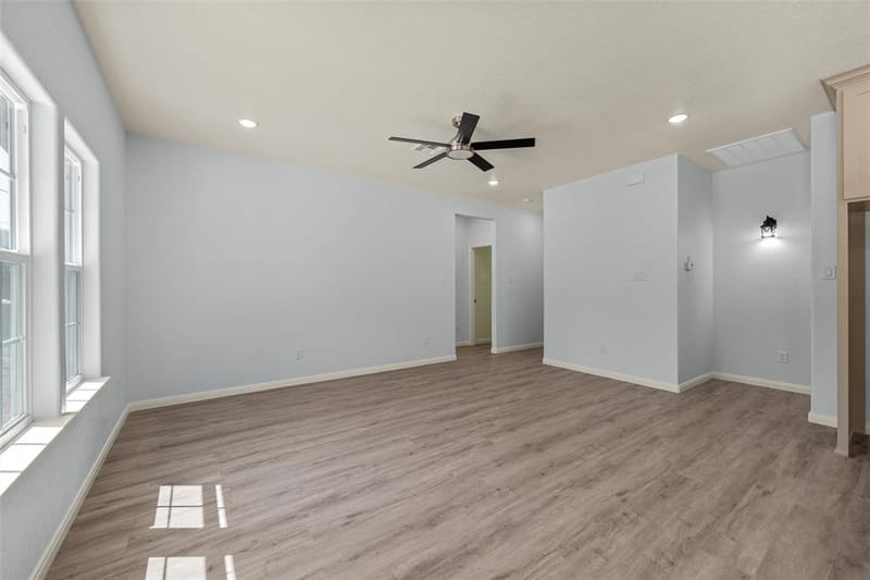 211 Lopez Street, Bellmead TX 76705 - Photo 3