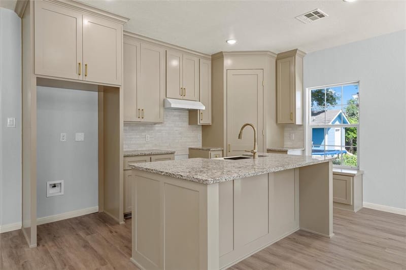 211 Lopez Street, Bellmead TX 76705 - Photo 4