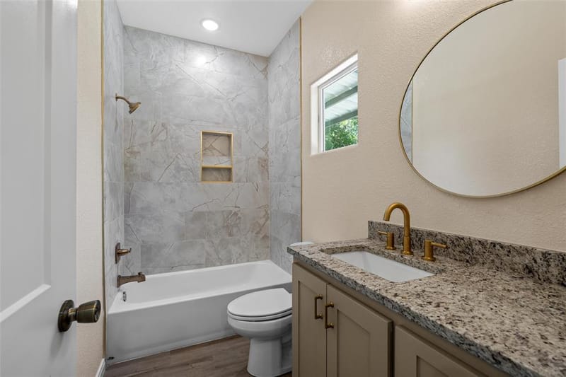211 Lopez Street, Bellmead TX 76705 - Photo 8