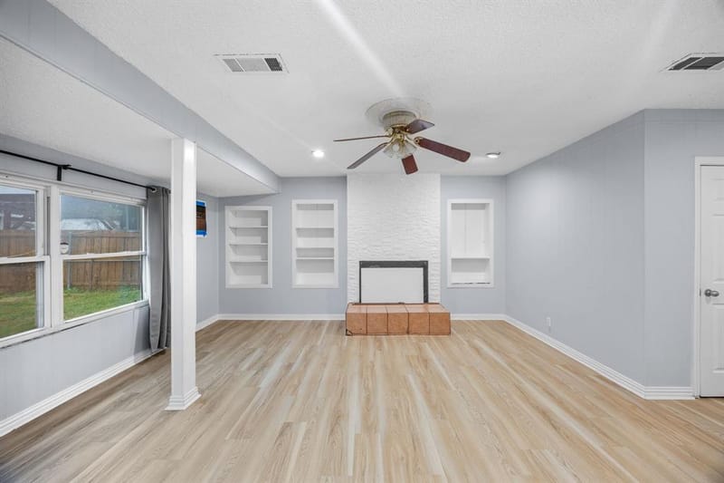 2438 Lasalle Drive, Irving TX 75062 - Photo 6