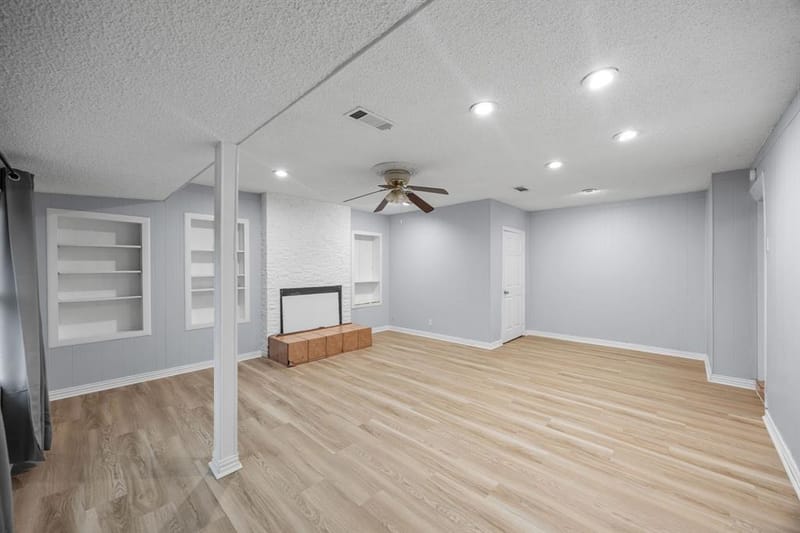 2438 Lasalle Drive, Irving TX 75062 - Photo 4