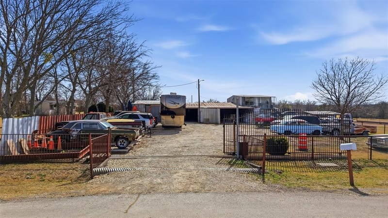 6338 N Bob White Way, Sanger TX 76266 - Photo 3
