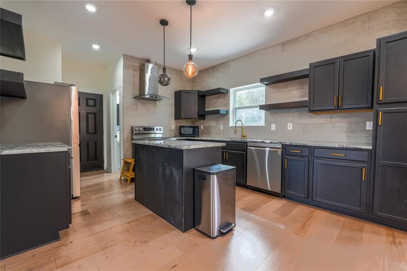 1904 N 17th, Waco TX 76707 - Photo 6