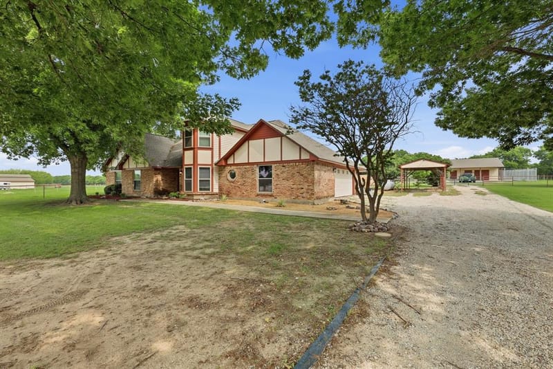 11303 Southwind Place, Krum TX 76249 - Photo 2