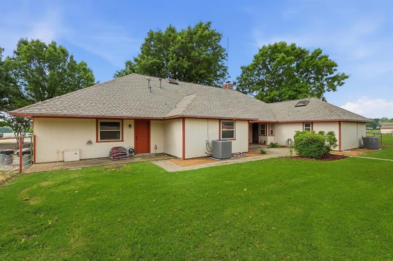 11303 Southwind Place, Krum TX 76249 - Photo 22