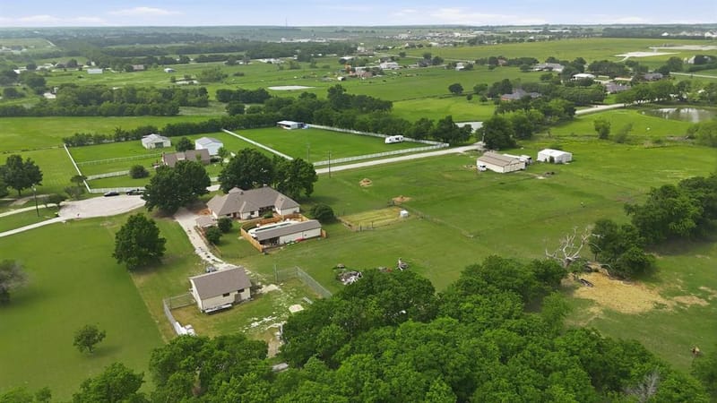 11303 Southwind Place, Krum TX 76249 - Photo 32