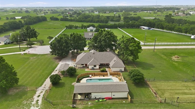 11303 Southwind Place, Krum TX 76249 - Photo 29
