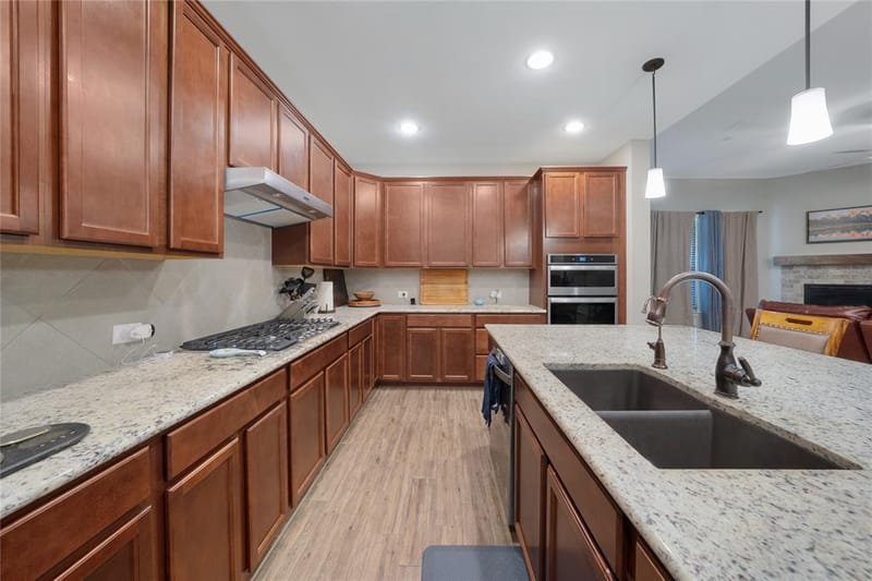9401 Trailway Dr, Little Elm TX 75068 - Photo 8