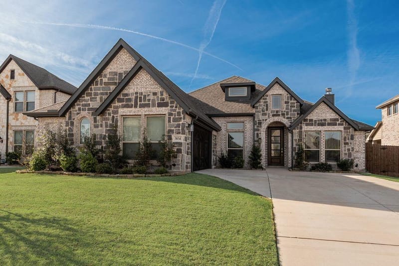 3034 Kenna Court, Midlothian TX 76065 - Photo 2