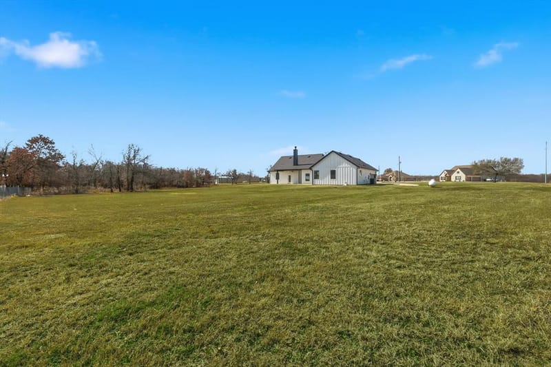 420 Zonaverde Court, Poolville TX 76487 - Photo 35