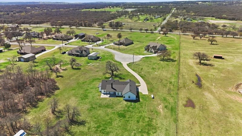 420 Zonaverde Court, Poolville TX 76487 - Photo 39