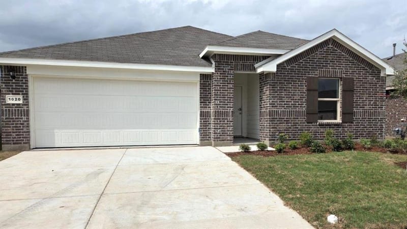1020 FOXBURG Drive, Fort Worth TX 76131