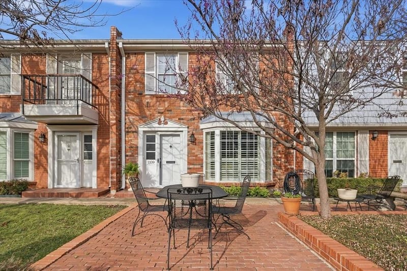 1109 Roaring Springs Road # 1109, Fort Worth TX 76114