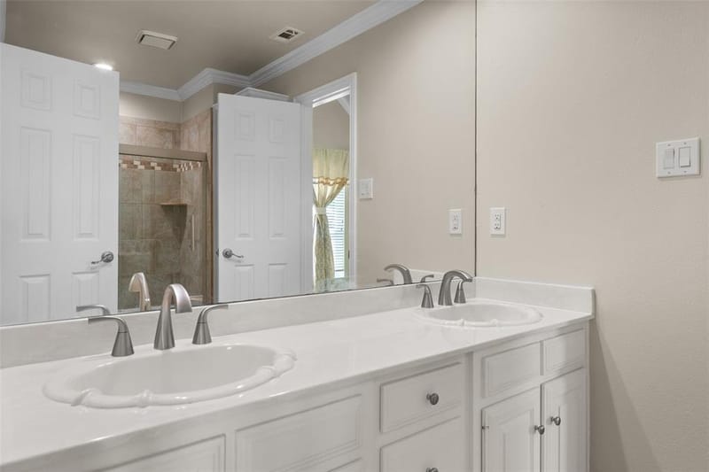 3015 Forestwood Drive, Arlington TX 76006 - Photo 35
