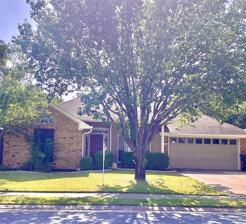 2126 Middle Creek Boulevard, Bossier City LA 71111