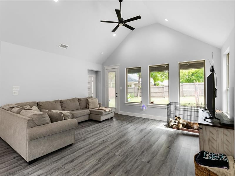 4755 Ramey Avenue, Fort Worth TX 76105 - Photo 5