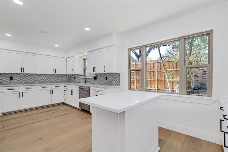 7992 Fallmeadow Lane, Dallas TX 75248 - Photo 14