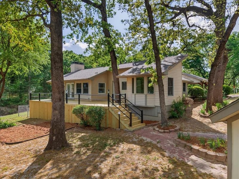 102 Summerall Drive, Mabank TX 75156 - Photo 2