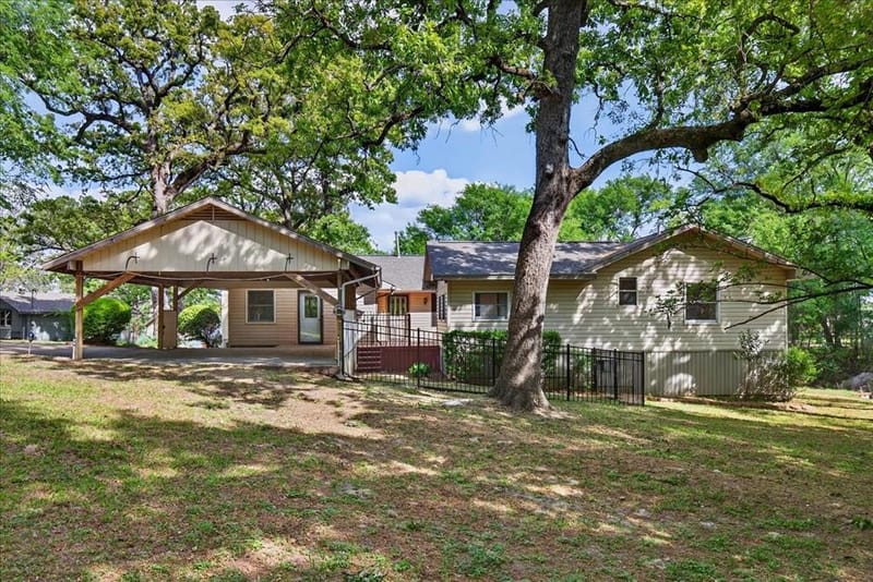 102 Summerall Drive, Mabank TX 75156