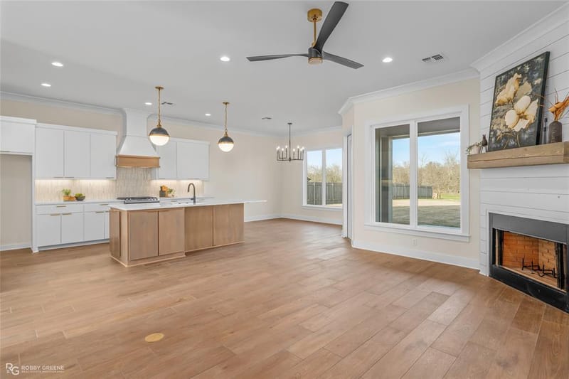 923 Chisolm Trail, Bossier City LA 71111 - Photo 2