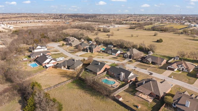 529 Mckittrick Court, Godley TX 76044 - Photo 32