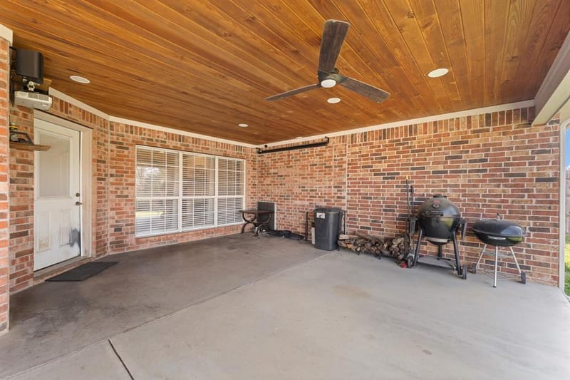 529 Mckittrick Court, Godley TX 76044 - Photo 24