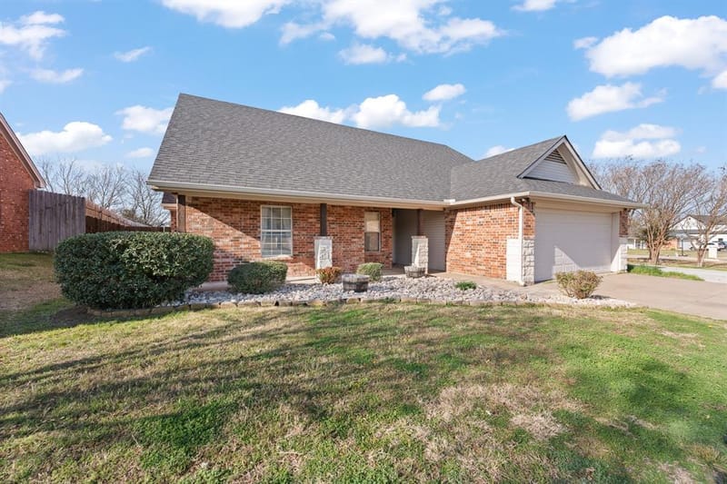 529 Mckittrick Court, Godley TX 76044 - Photo 34