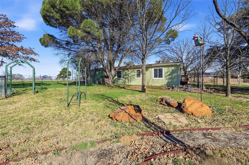 1050 Stadium Drive, Joshua TX 76058 - Photo 32